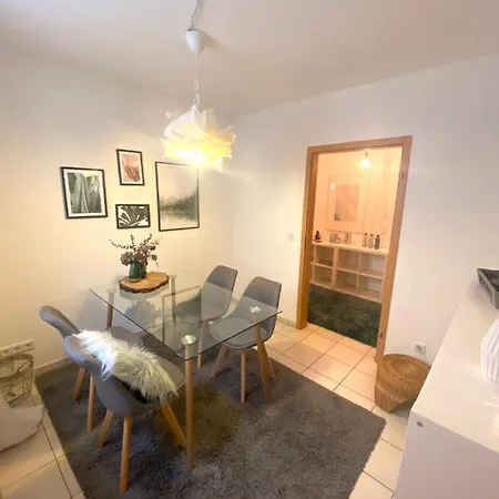 Daire Schone Mit Garten Nahe Dusseldorf Ratingen
